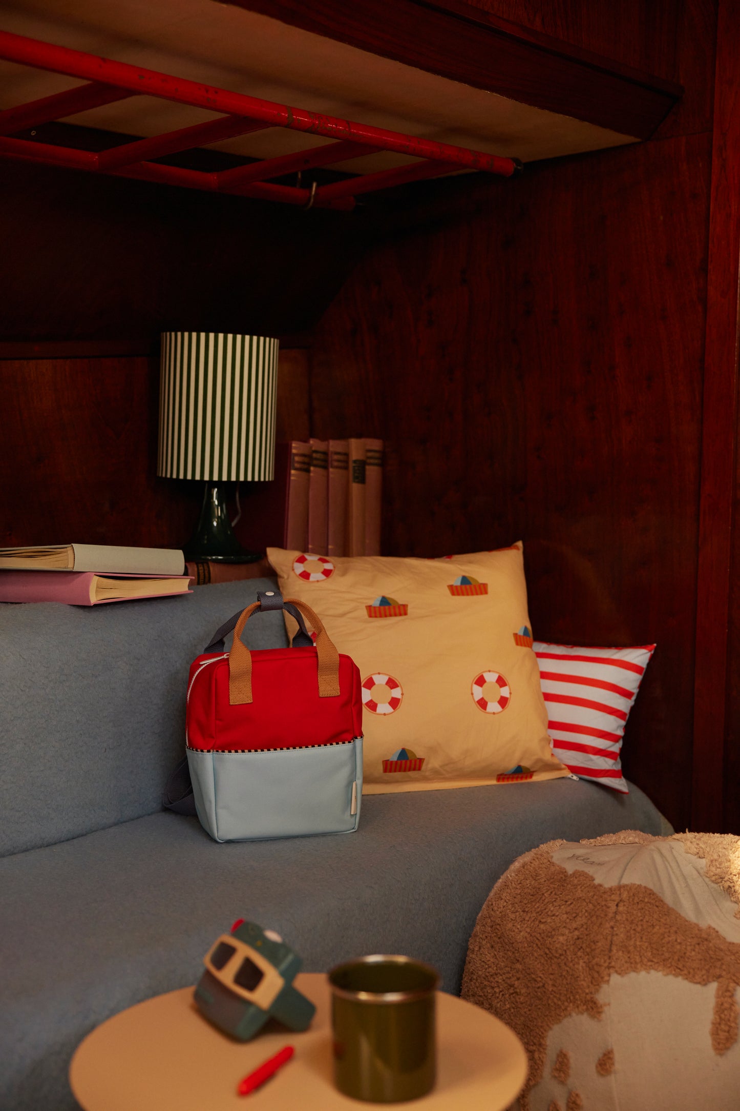 Rugtas klein Colourblocking - Red hat & Zissou blue
