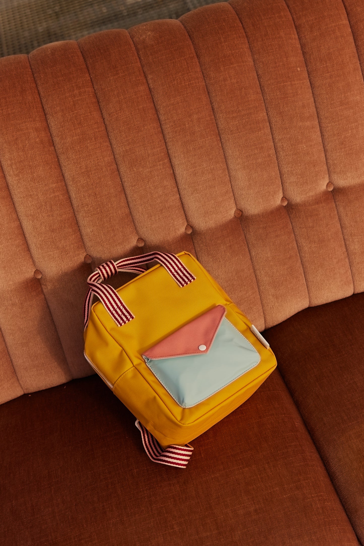 Rugtas klein Envelope - Submarine yellow